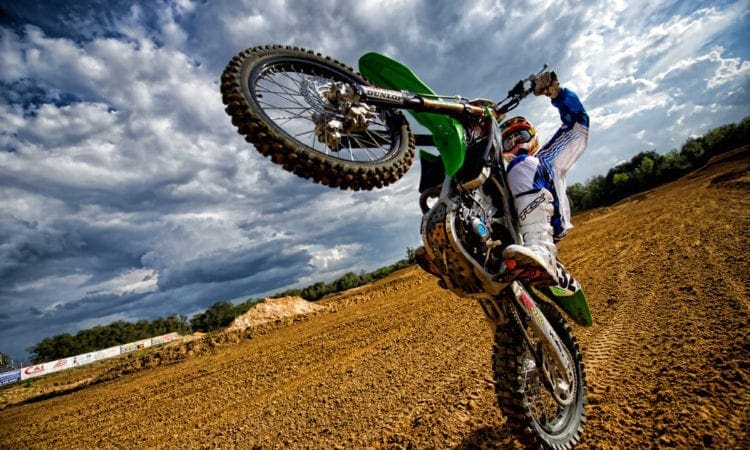 Video: Motocross is AMAZING. Turn it up loud.