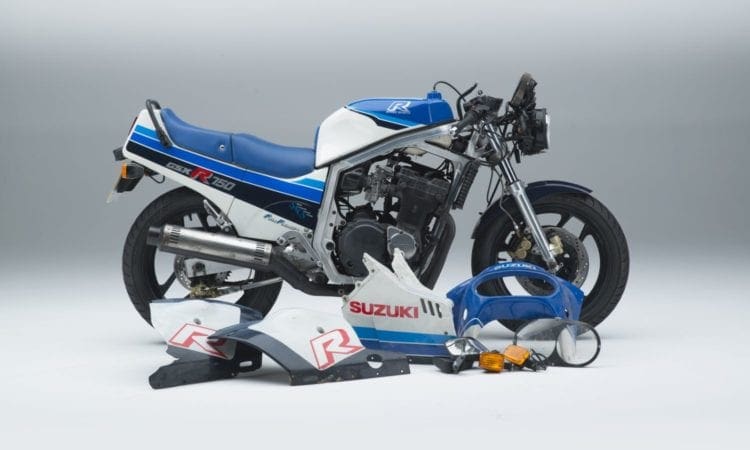 Suzuki to restore original GSX-R750 at Motorcycle Live
