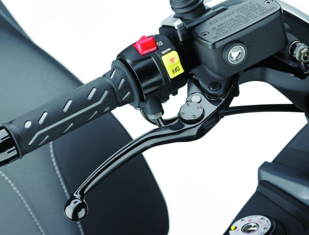 Span adjustable brake lever is a nice touch