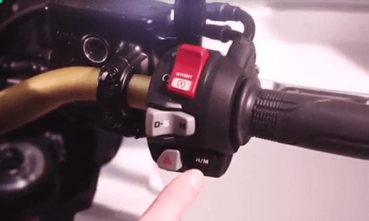 Video: Africa Twin’s DCT switches explained!