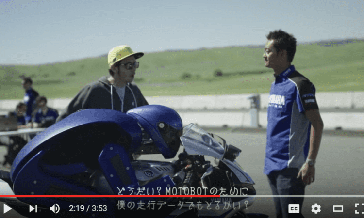 Video: Rossi meets the Yamaha Motobot!