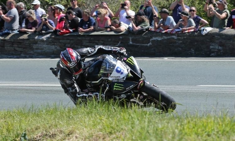 TT 2016: Ian Hutchinson romps to first win of TT week in Supersport race