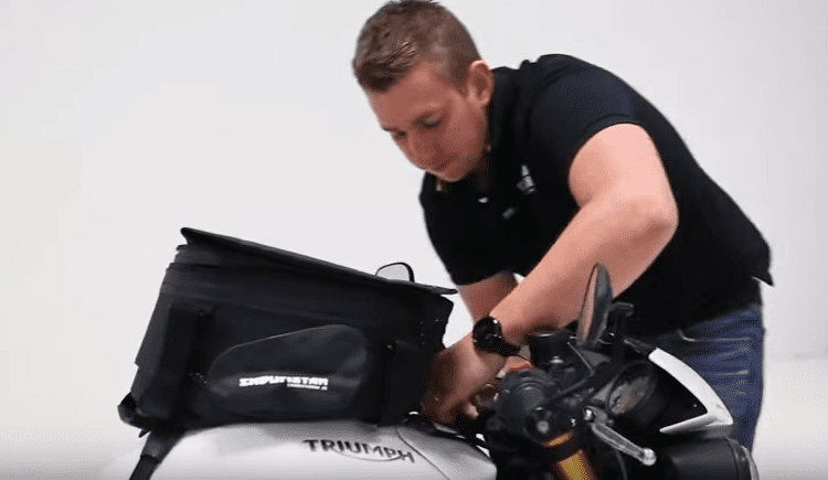 Video: Fixing luggage to Triumph Speed Triple 1050R: Part 1 – Enduristan tank bag