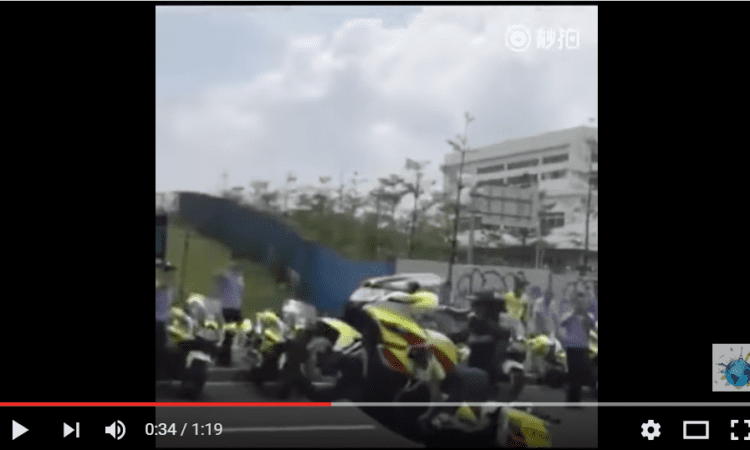 Video: Cops let stunt rider loose on their bike – on the road…