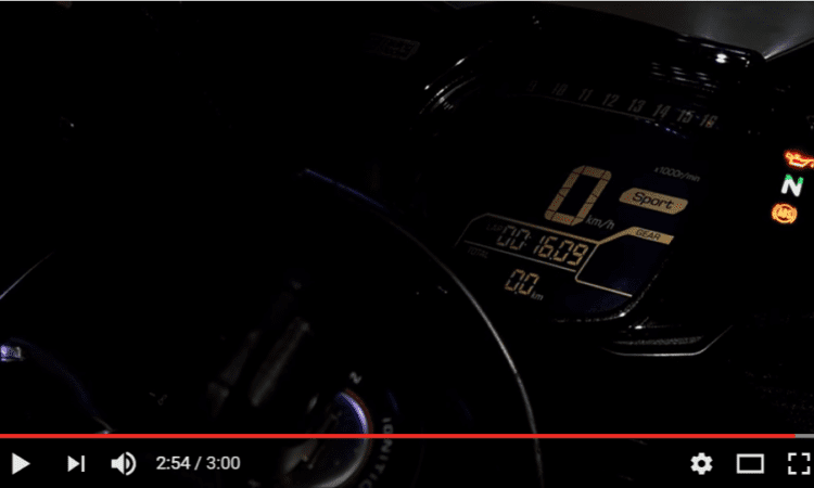 Video: Honda CBR250RR riding modes and dash up close