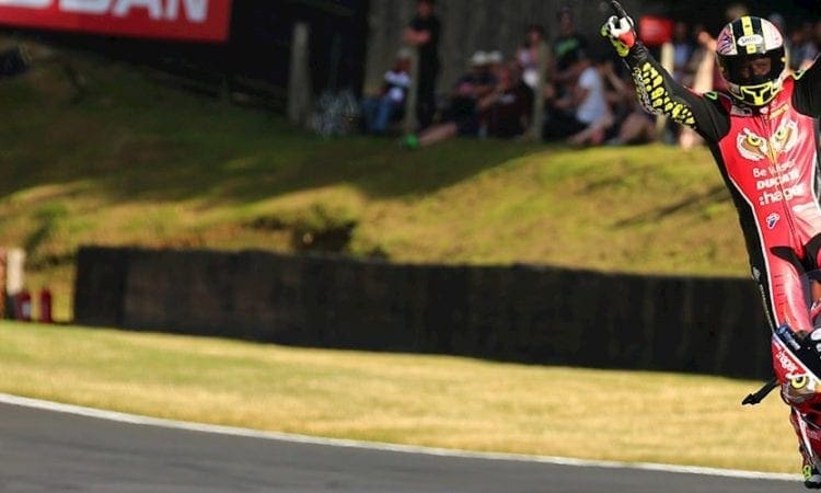 Shakey rules the BSB roost at Brands Hatch