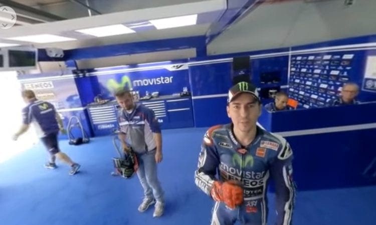Video: AWESOME MotoGP 360 degree Yamaha video where YOU get to live through the eyes of Rossi for some in garage and on track action!