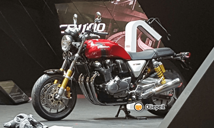 Intermot show: LEAKED image of Honda’s CB1100 caught on STAGE!