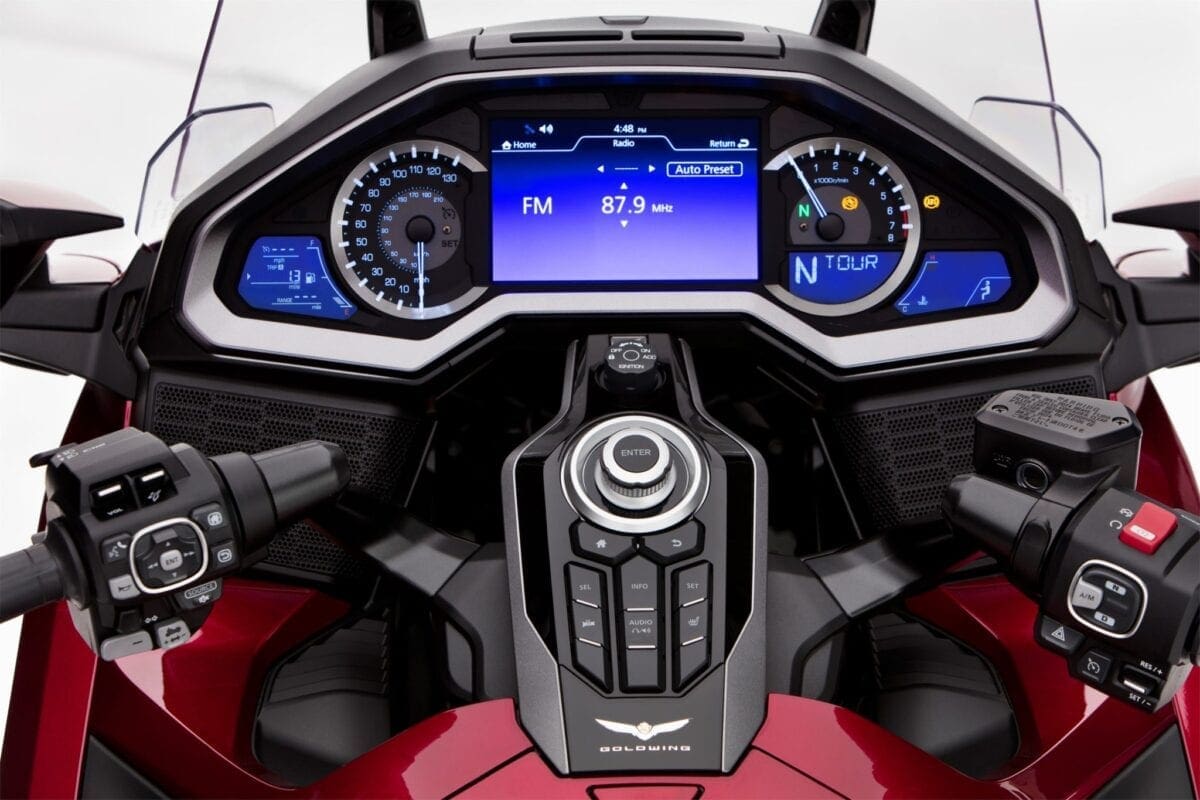 2018 Honda Gold Wing is the first bike with CarPlay