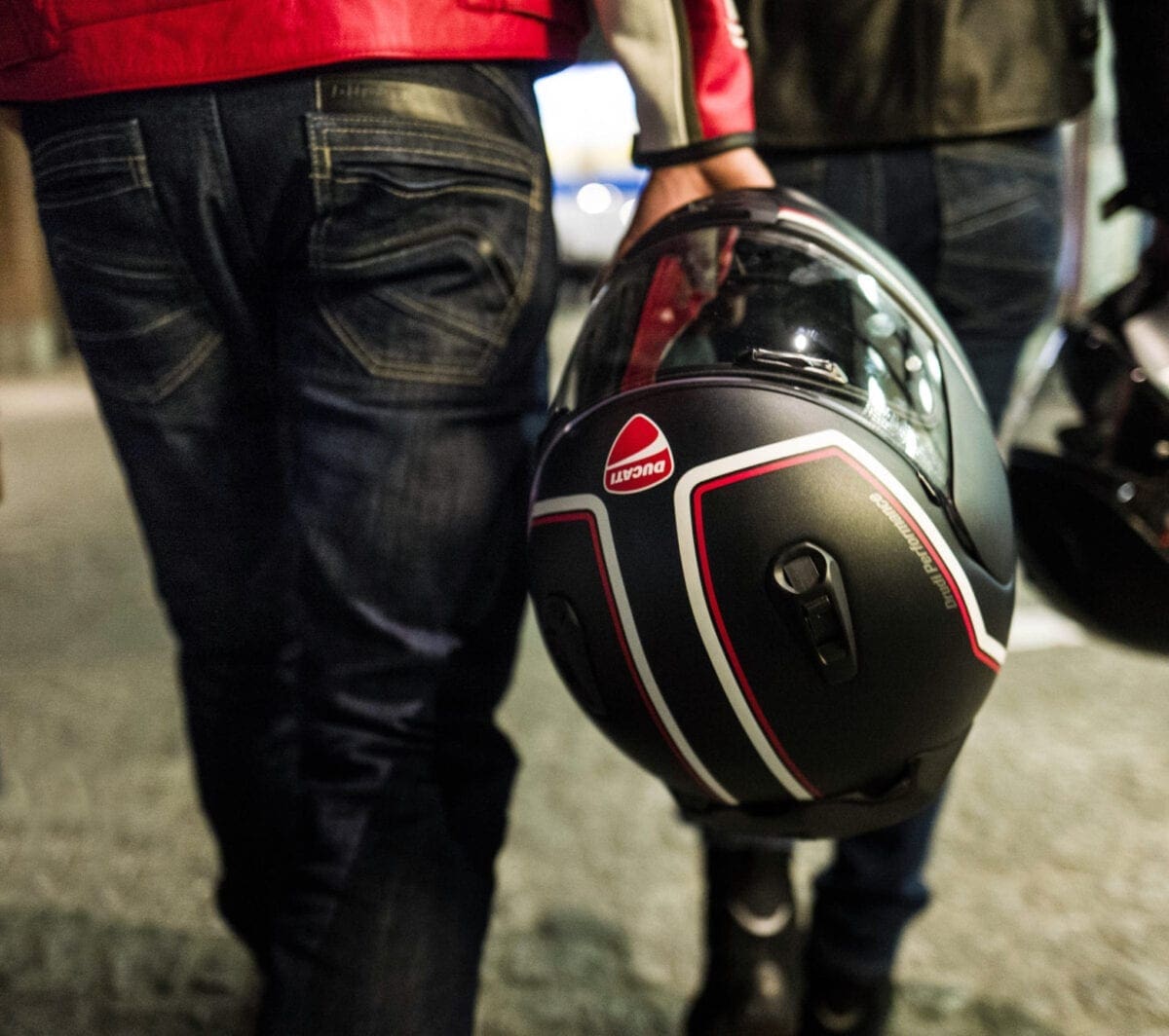 Exchange your full face helmet and receive £100 towards a new Ducati Arai helmet