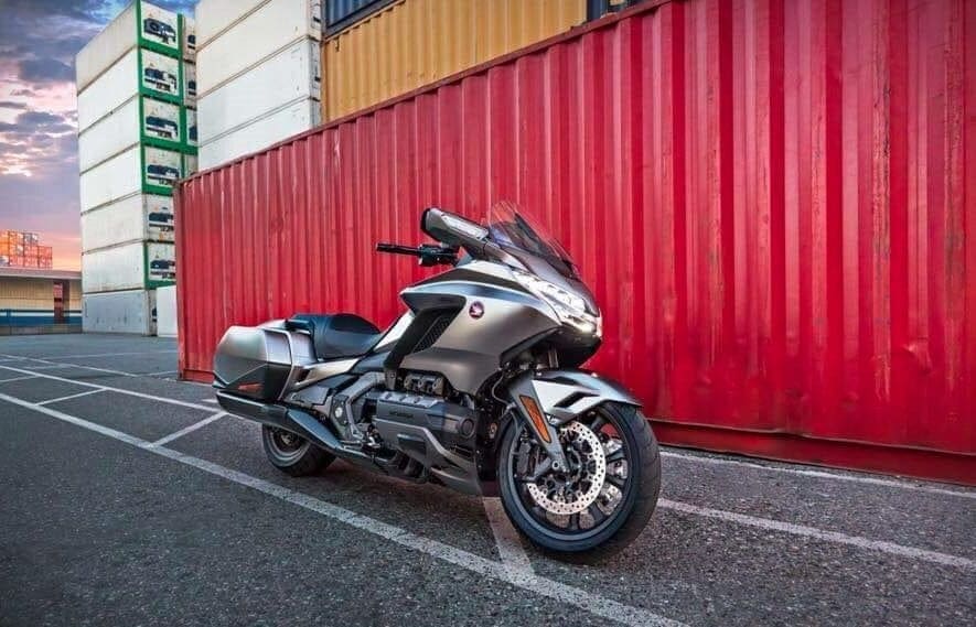 More pics of the 2018 Gold Wing