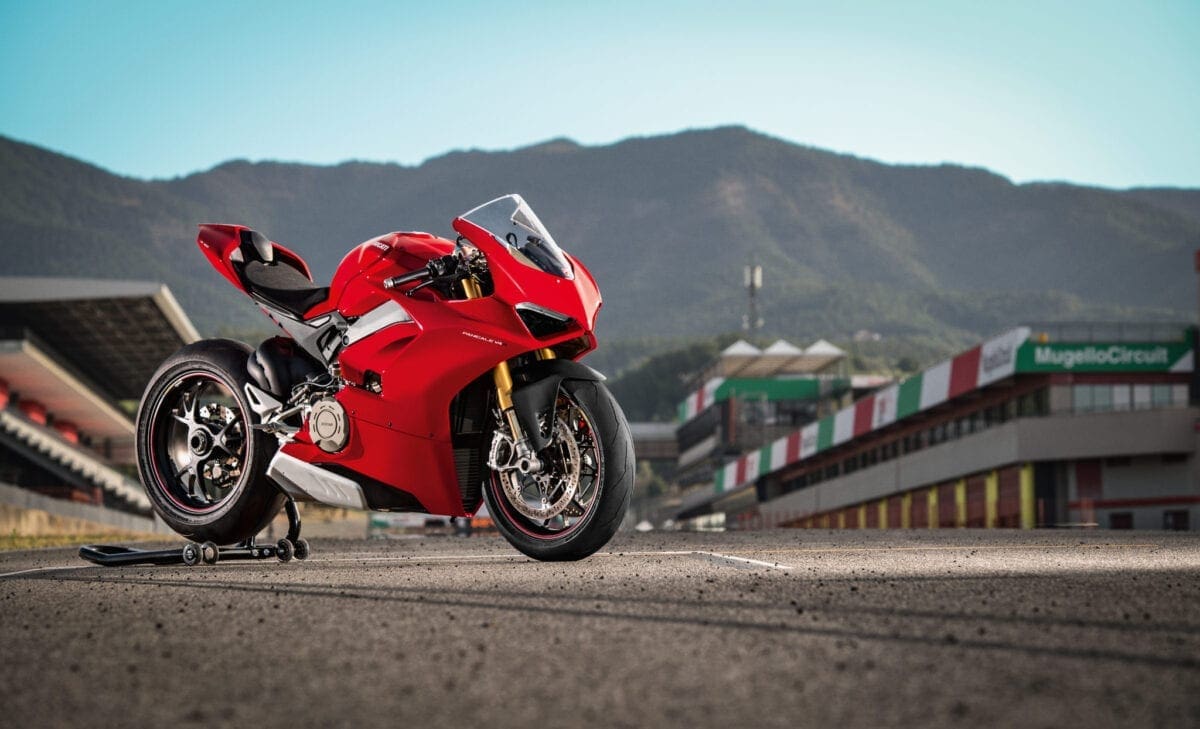 Ducati’s Panigale V4 available in dealers throughout Europe. You can finally drool over it in the flesh!