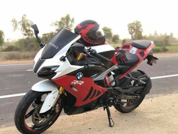 TVS Apache RR310 painted in BMW colours. BMW S310RR on the way?