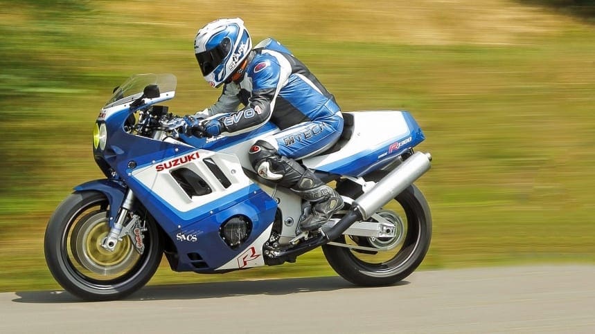 Check this out: When ‘Busa meets 1989’s GSX-R1100…