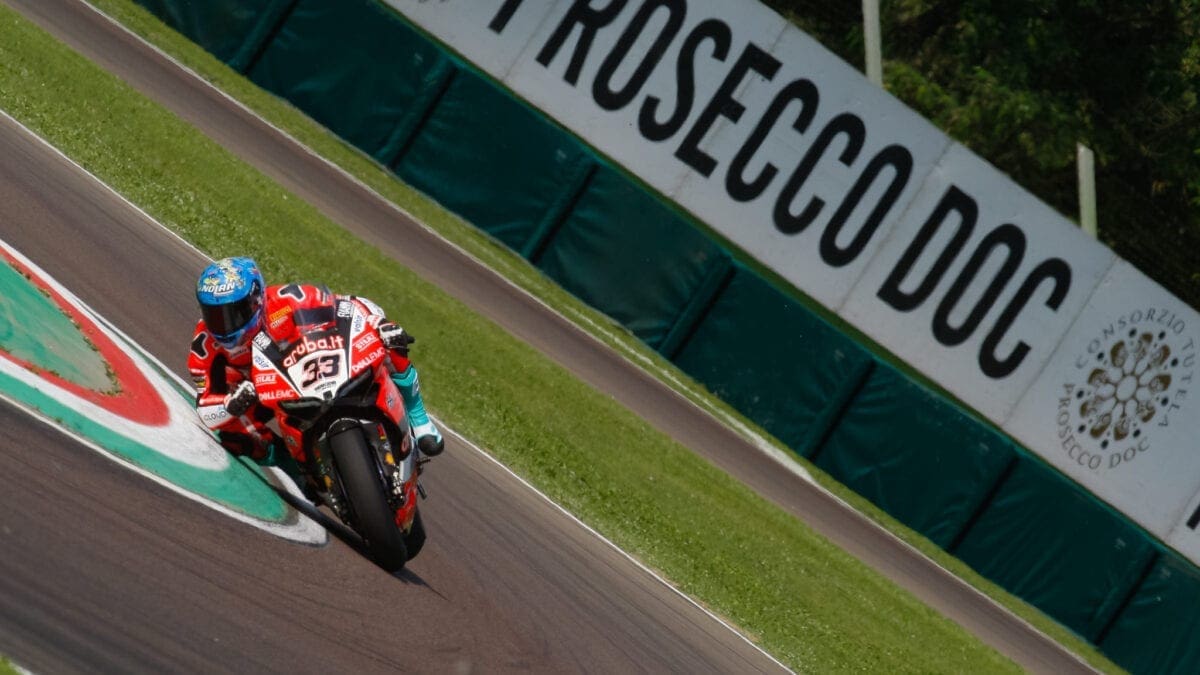 WSB: Davies avoids Rea clean sweep with identical FP3 time
