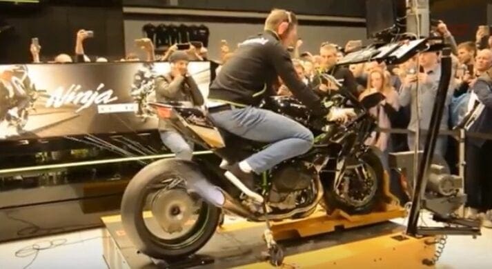 VIDEO: Dyno flames and REALLY loud bikes! Watch this – and turn UP the volume!