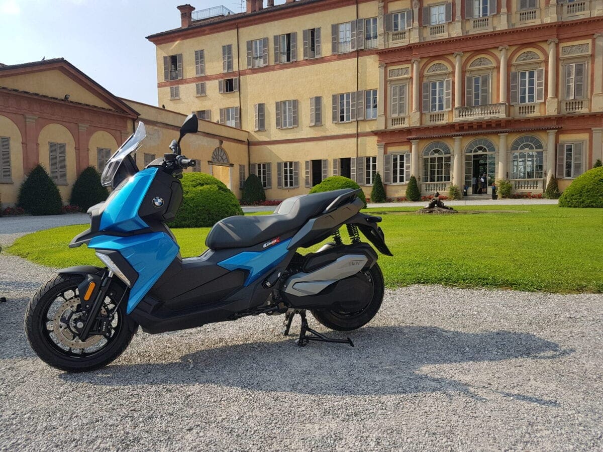 WORLD LAUNCH: BMW C400X middleweight super-scoot