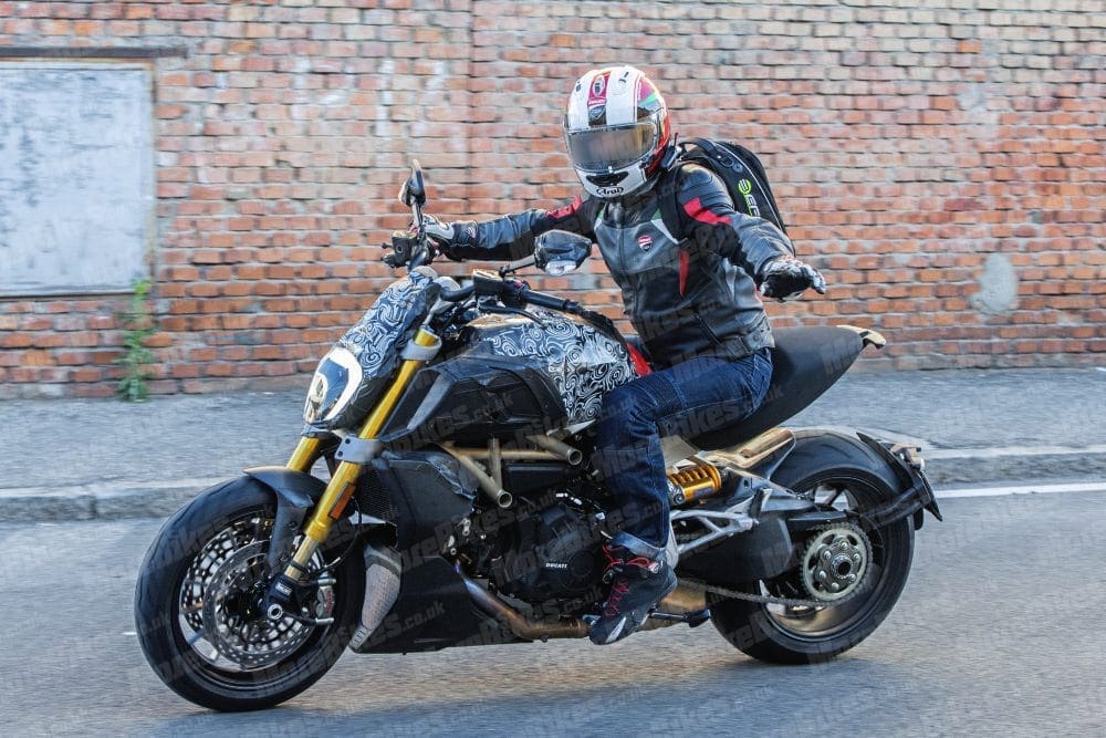 SPY SHOTS: Up close, REAL CLOSE, with the 2019 Ducati Diavel prototype! Loads of details now out in the open. Actual photos.