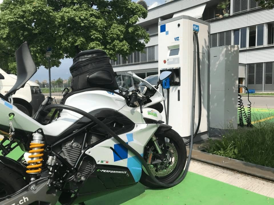 Energica Ego takes Guinness World Record. Covers 1,260 km in 24 hours.