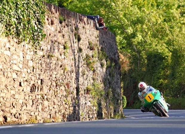 Classic TT: Riders take full advantage of uninterrupted qualifying session