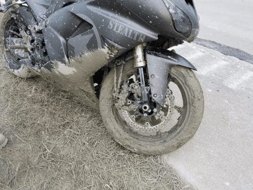 Don’t get caught out by fresh CONCRETE – like the owner of this abandoned Kawasaki.