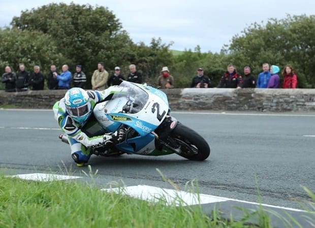 Classic TT: Dean Harrison wins RST Superbike Classic TT Race