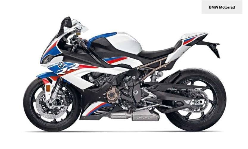 UPDATE: Here’s another photo (plus yesterday’s photo and spec) of the 2019 BMW S1000RR. 207bhp @13.500rpm, 113Nm @ 11,000rpm