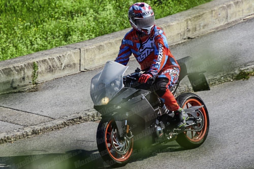 Look Again: SPY SHOTS: Next generation KTM RC390 spotted TESTING.