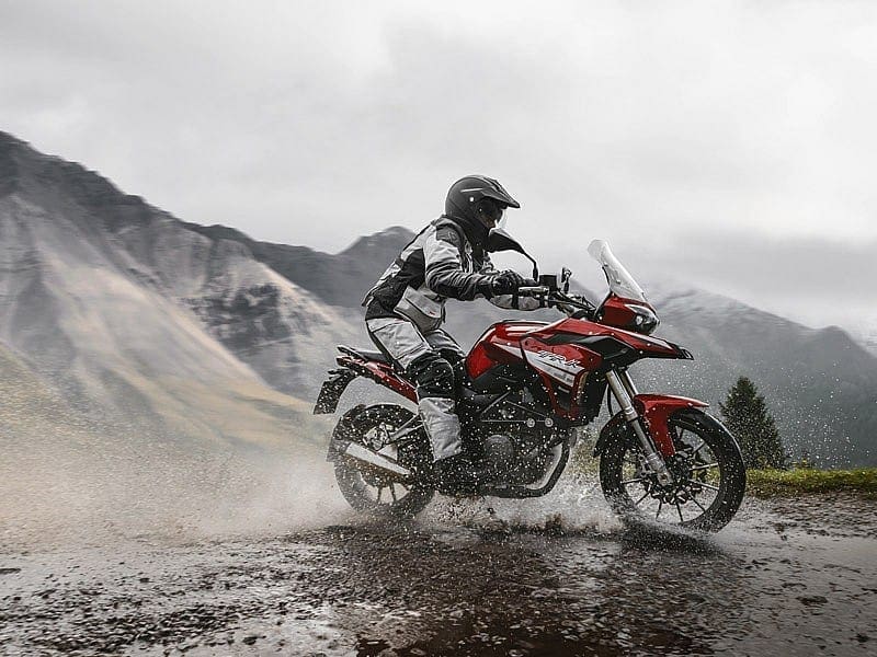 Benelli trk best sale 251 adventure 2019