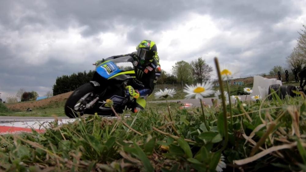 VIDEO: Rossi’s ON-TRACK minibike TRAINING.