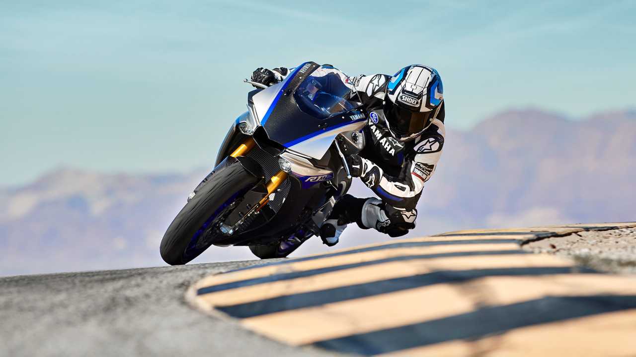 RUMOURED: New Yamaha YZF-R1 on the way for 2021. Updated ENGINE. More MotoGP TECH.