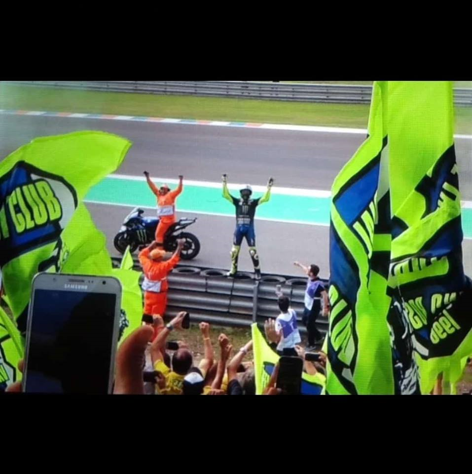 MotoGP: Ambulance driver CELEBRATES Rossi’s SECOND place in style in Argentina.