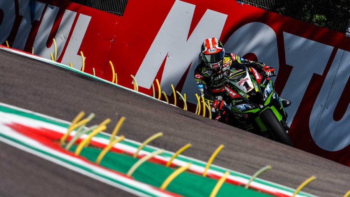 WSB: Reigning champion Rea topped opening session whilst Davies and Bautista chase him down!