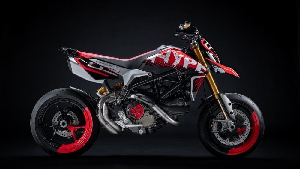 CONCEPT: Ducati unveils TRICK Hypermotard 950 with MotoGP-inspired GRAPHICS.