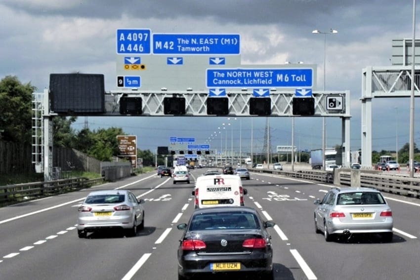 Nearly 1 in 3 drivers have MISSED motorway junctions because ‘The sign was obscured!’