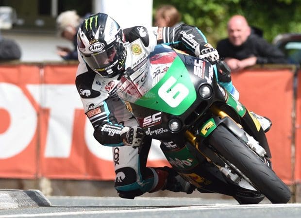 TT 2019: Dunlop grabs win number 19 in thrilling Lightweight TT