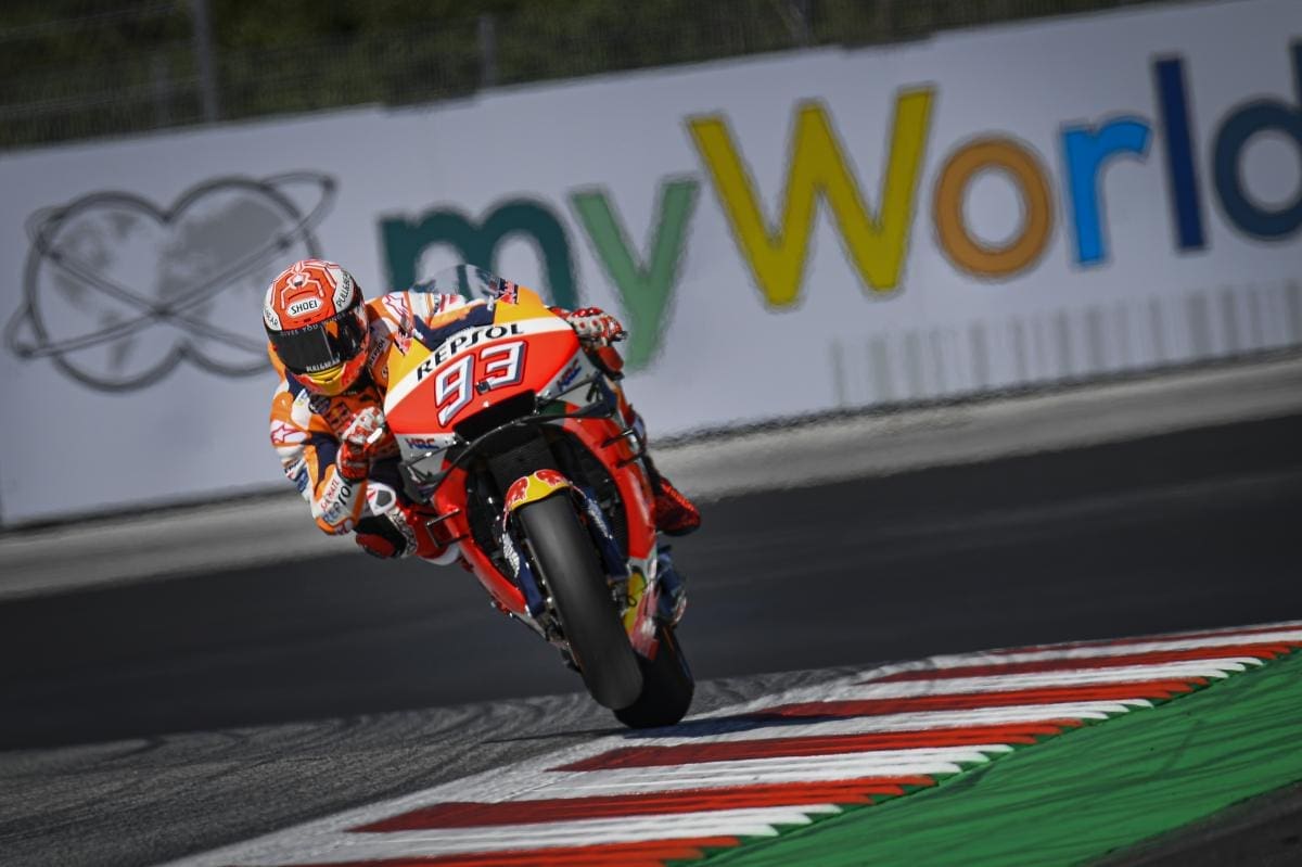 MotoGP: New rulebook for 2020. Jump starts and knee sliders.