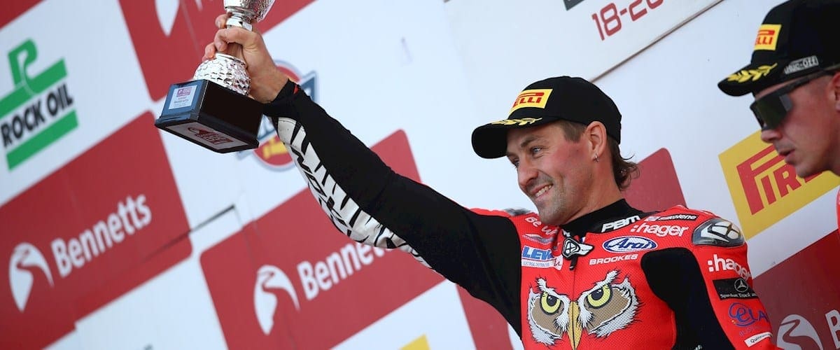 BSB: Brookes reduces Redding’s advantage with race one victory at Brands Hatch