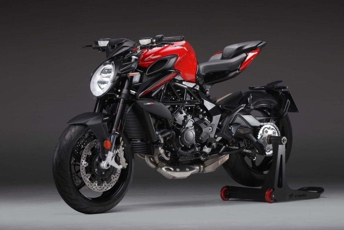 The 2020 MV Agusta Brutale 800 motorcycle in the firm's Rosso Red. Gopping headlight, everything else is on poooooiiiinnnnntttt.