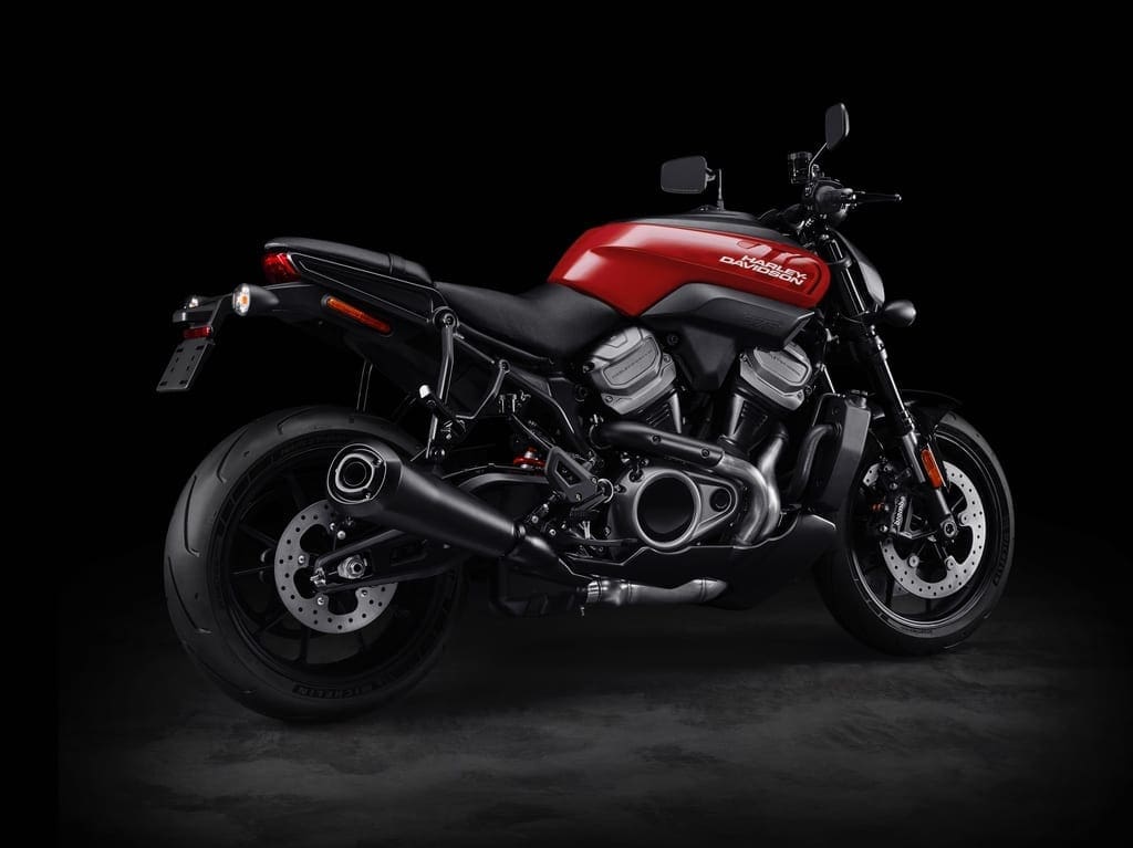 The Harley-Davidson Bronx 975 - think of it as the Streetfighter motorcycle in the new range. Looks pretty good, doesn't it? 