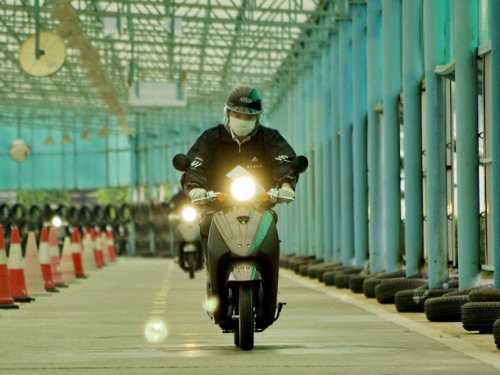 Honda CLOSES two motorcycle factories in China due to CORONAVIRUS outbreak.