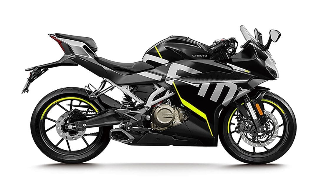 Here’s CFMoto’s 300 SR new sport bike that makes nearly 30bhp and weighs just 165kg road-ready!