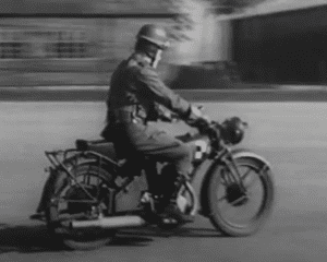 VIDEO: World War II despatch rider TRAINING. How to ride and maintain a Norton 16H.