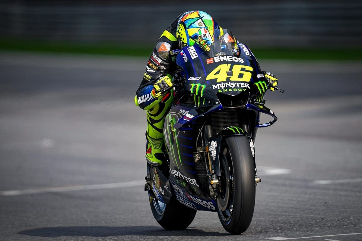 Valentino Rossi WILL race in 2021