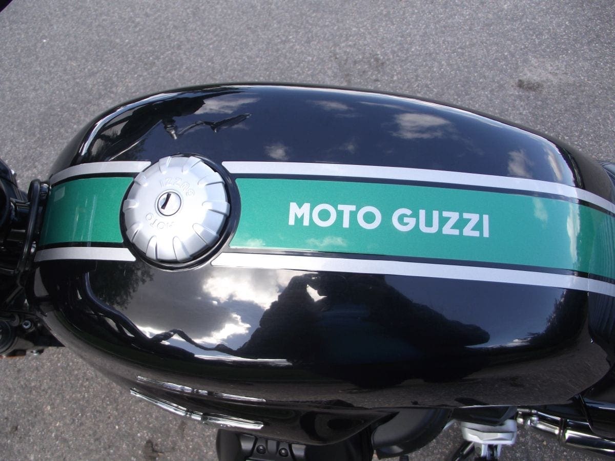 moto guzzi v7 iii special