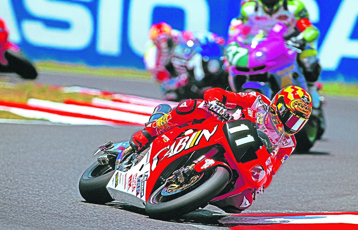 Not from 2000, but 2001, when a young Valentino Rossi joined forces with Colin Edwards for the Suzuka 8-hour endurance race.