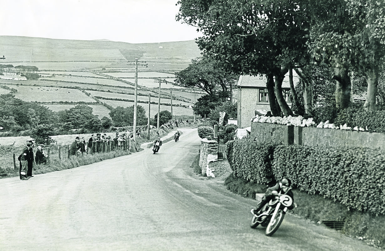 068-Claser-Look-1952-Manx-GP-002