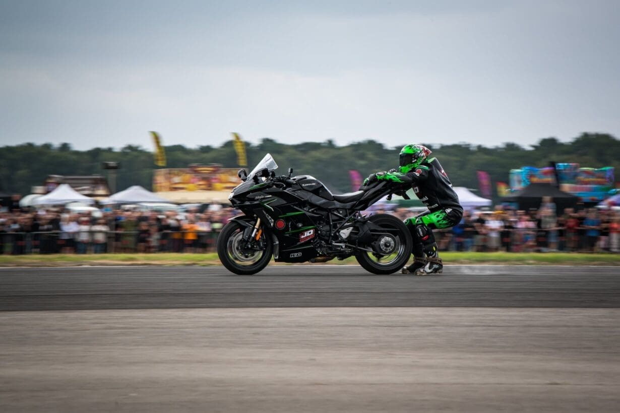 MOTORCYCLE LIVE: JD Stunts to WOW crowds