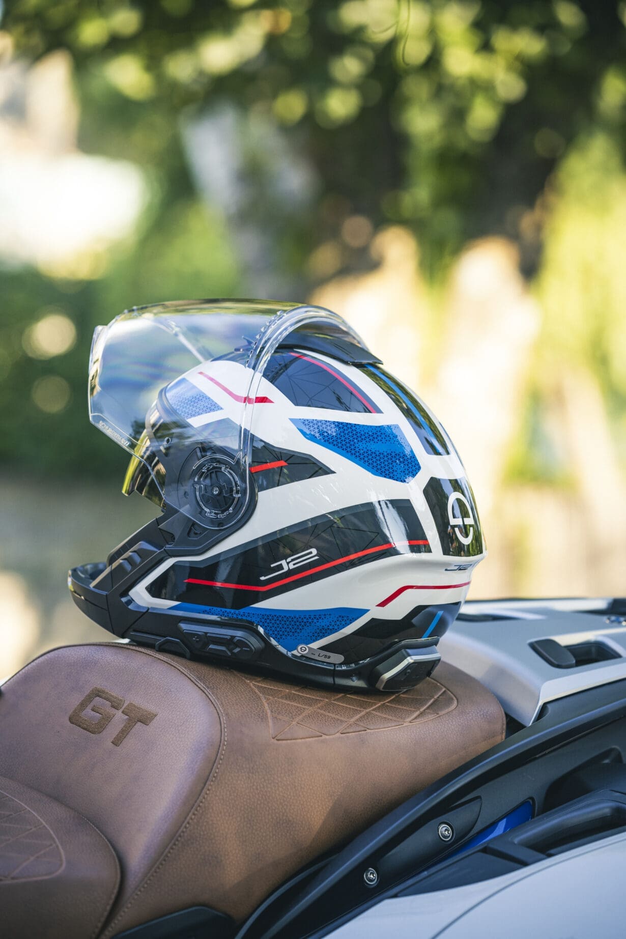 CARDO & SCHUBERTH partner to launch Comms system