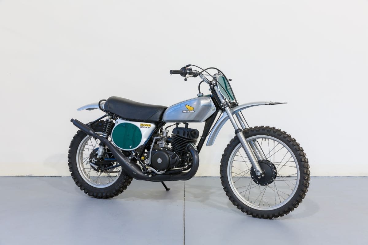 Auction of rare Italian and Japanese cross and off-road motorcycles from the 70s